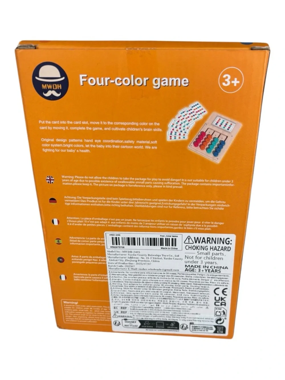 Four-Color Game Montessori-style wooden puzzle board Game